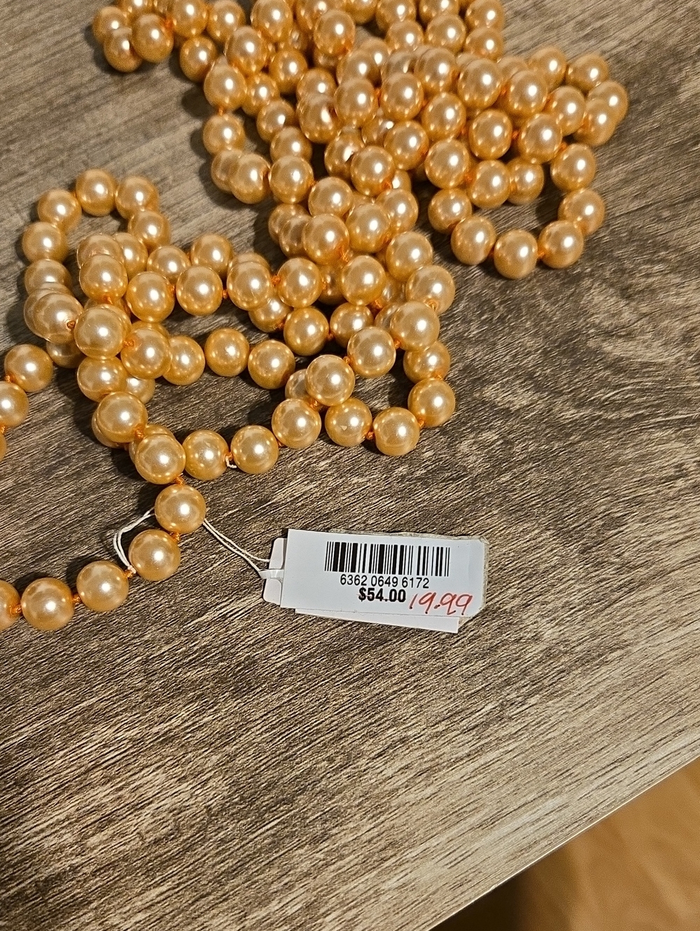 Peach Faux Pearl Necklace - Picture 2 of 3